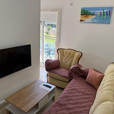 Gjinaj Apartments Улцинь Екстер'єр фото