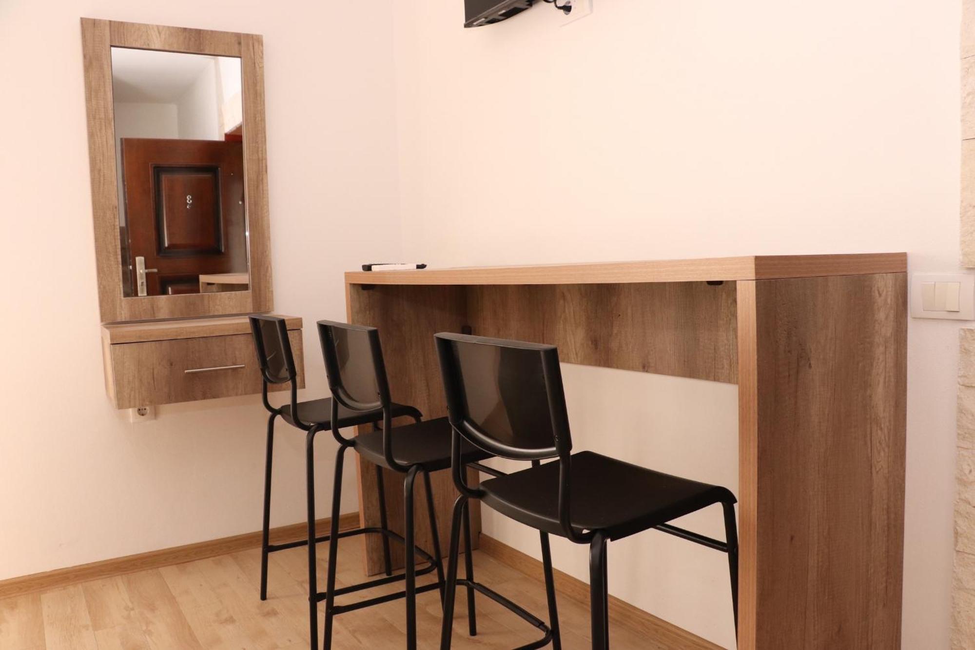 Gjinaj Apartments Улцинь Екстер'єр фото