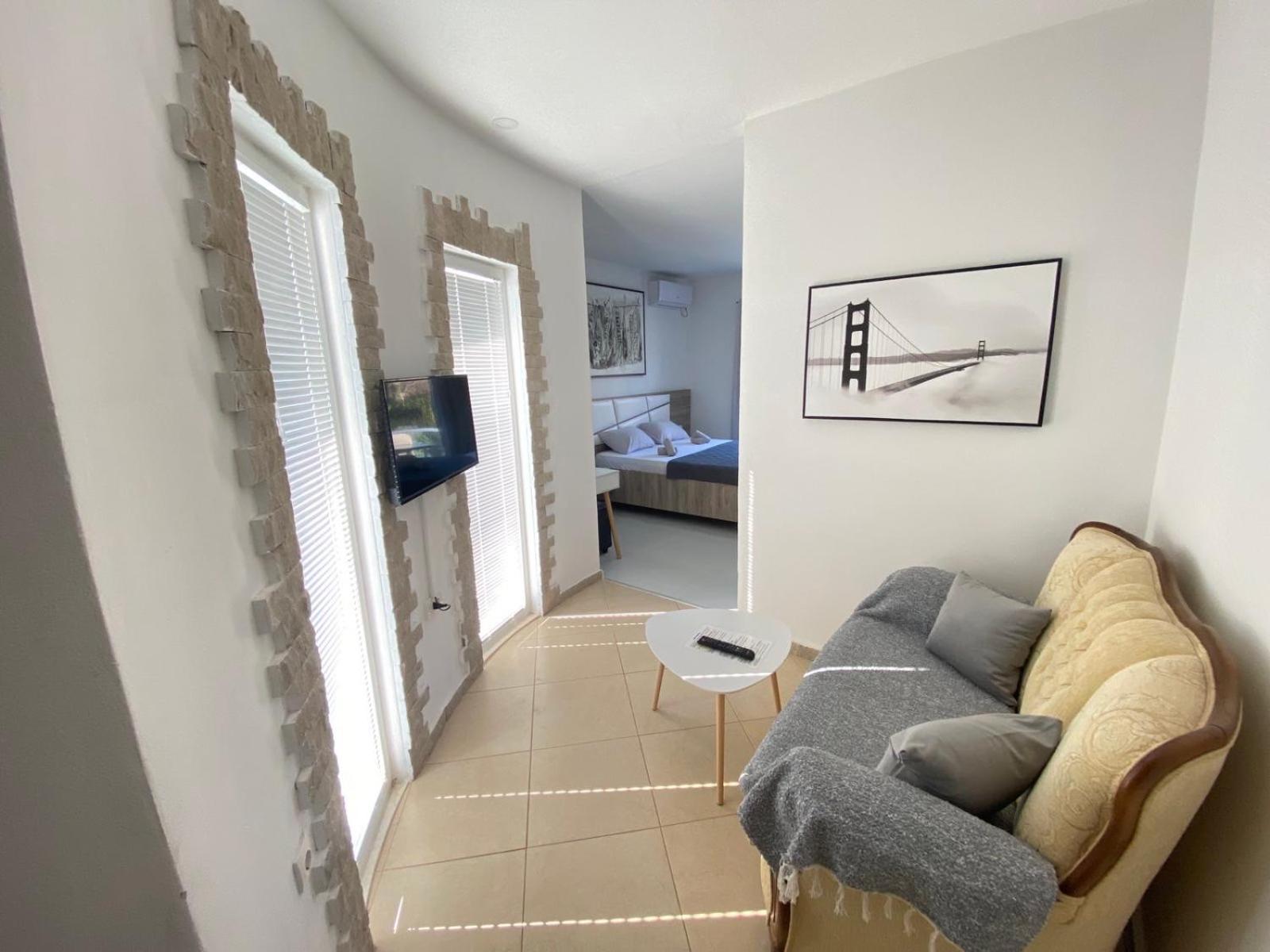 Gjinaj Apartments Улцинь Екстер'єр фото