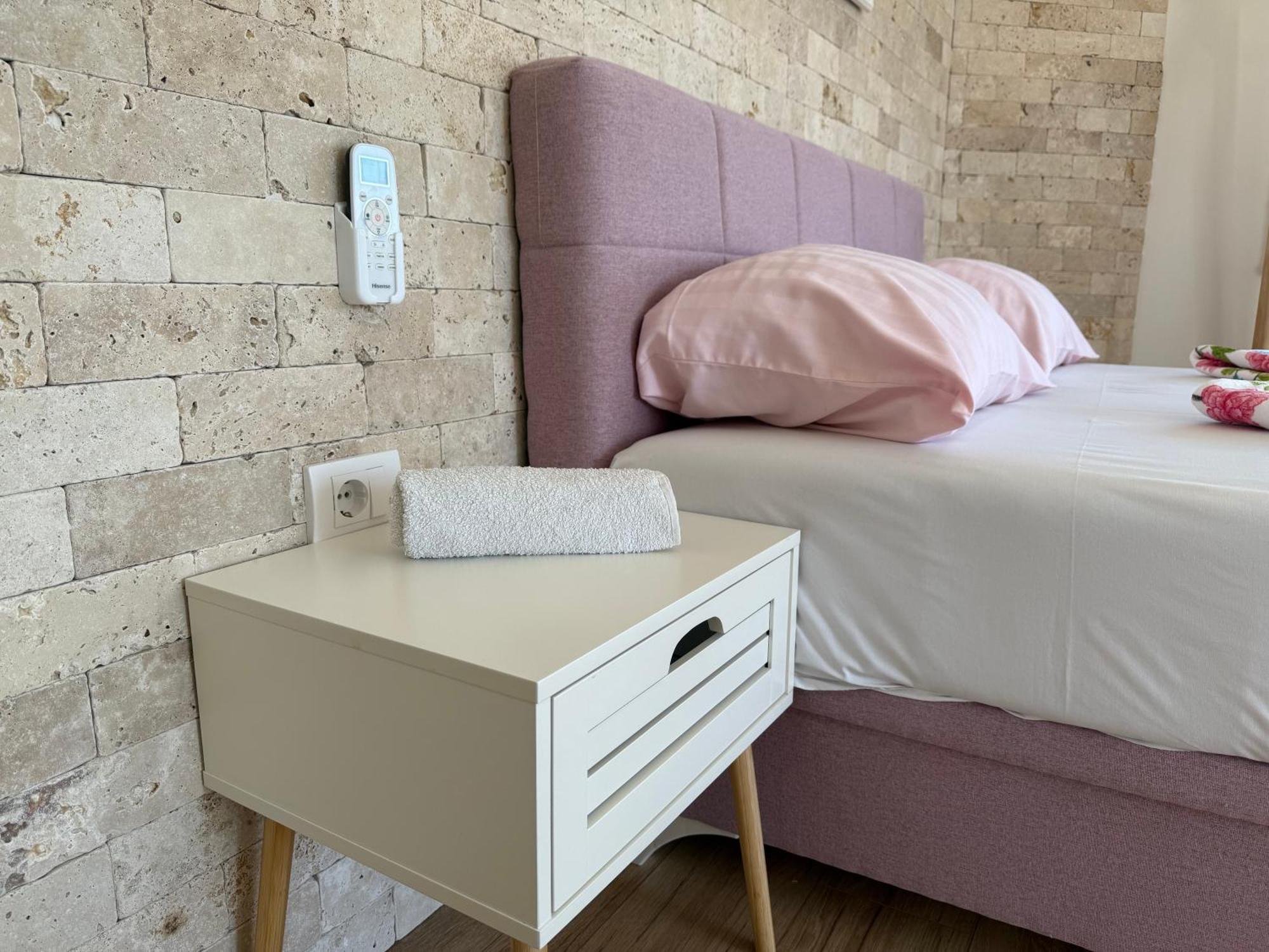 Gjinaj Apartments Улцинь Екстер'єр фото