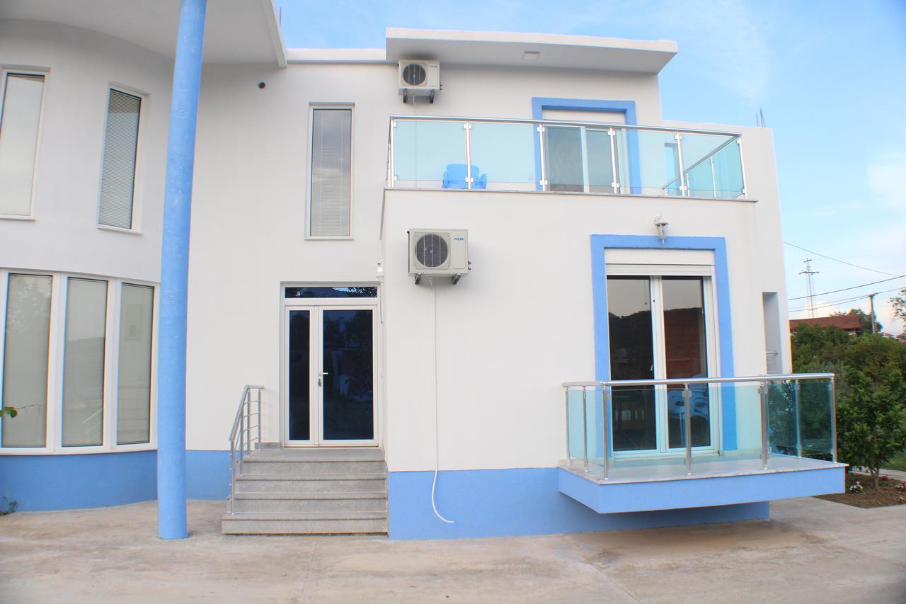 Gjinaj Apartments Улцинь Екстер'єр фото