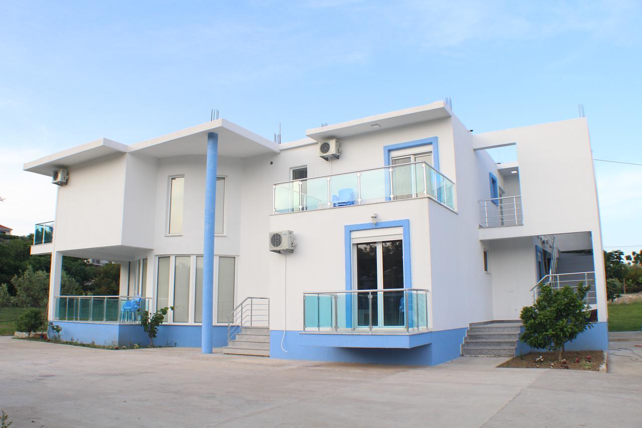Gjinaj Apartments Улцинь Екстер'єр фото